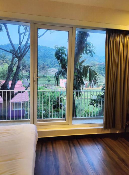 thavika silverwood residence yelagiri