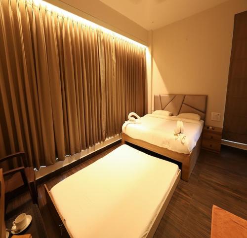 thavika silverwood residence yelagiri