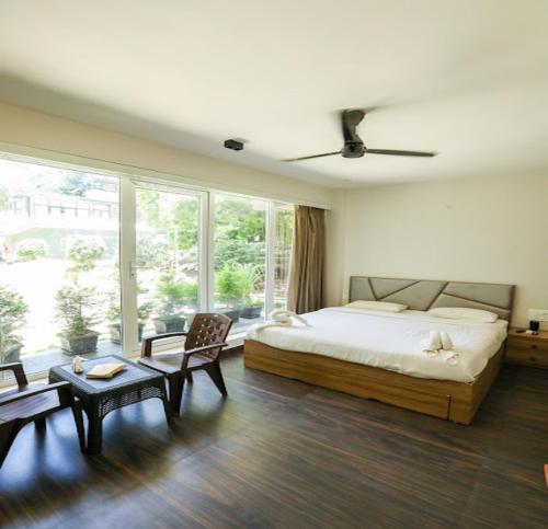 thavika silverwood residence yelagiri