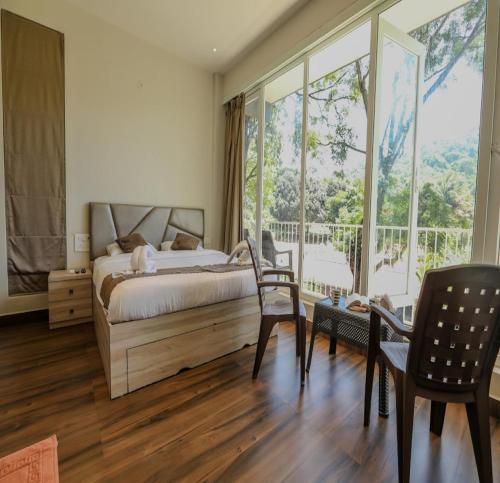 thavika silverwood residence yelagiri