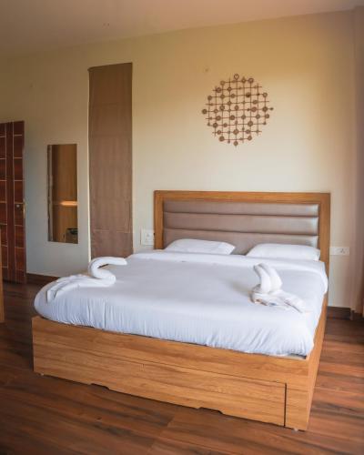 thavika silverwood residence yelagiri