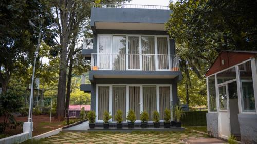 thavika silverwood residence yelagiri