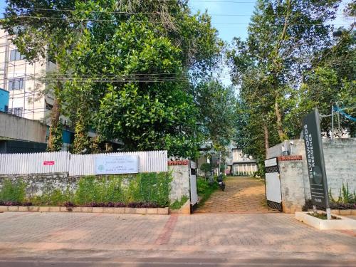 thavika silverwood residence yelagiri