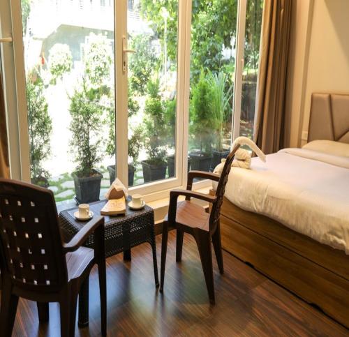 thavika silverwood residence yelagiri