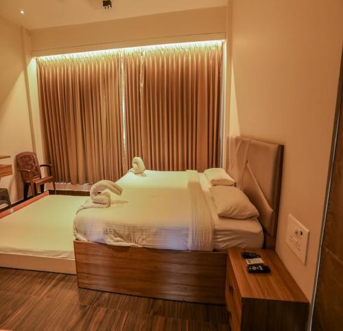 thavika silverwood residence yelagiri