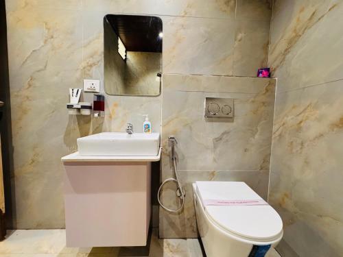 home escape 1bhk elite near mahalaxmi nagar