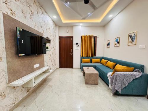 home escape 1bhk elite near mahalaxmi nagar