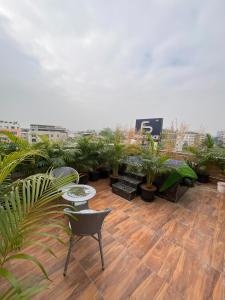 eleven views by fracspace