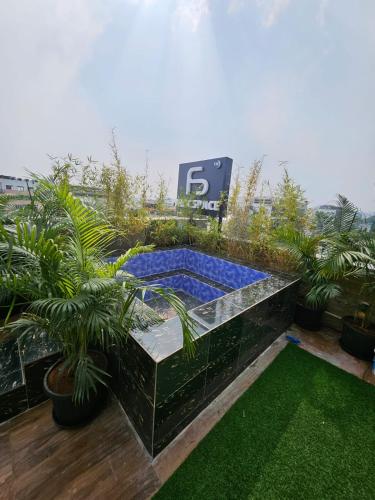 eleven views by fracspace