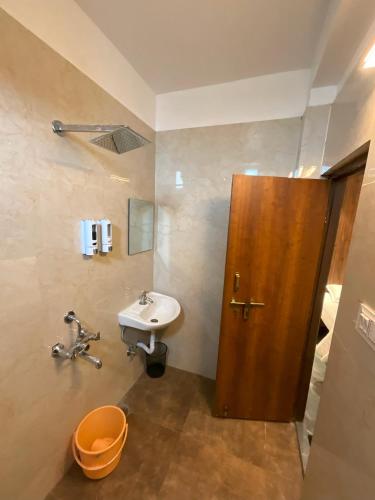 eleven views by fracspace