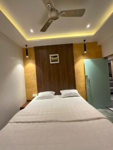 eleven views by fracspace