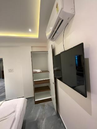 eleven views by fracspace