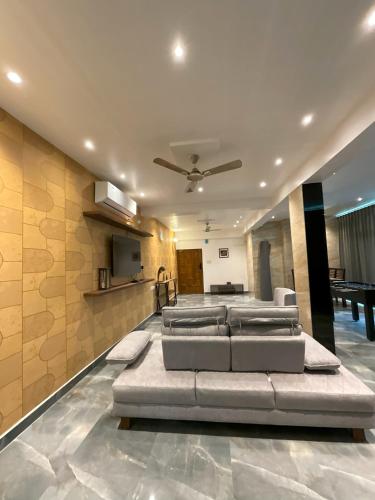 Eleven Views By Fracspace,,3 star