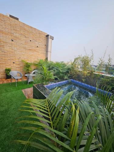 Eleven Views By Fracspace,,3 star