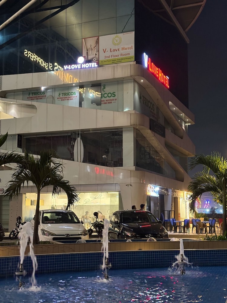 v love hotel