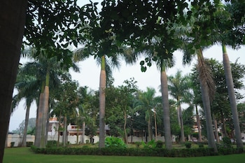 hotel shree krishna jungle resort