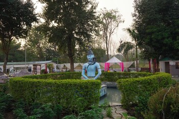 hotel shree krishna jungle resort