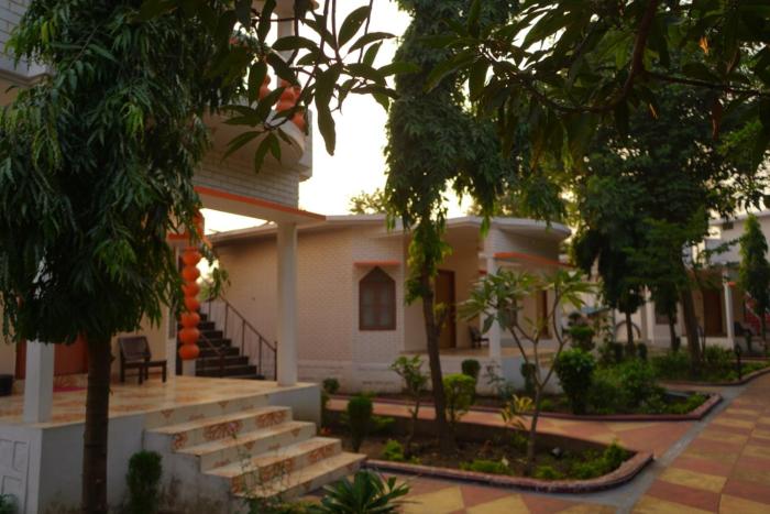 hotel shree krishna jungle resort