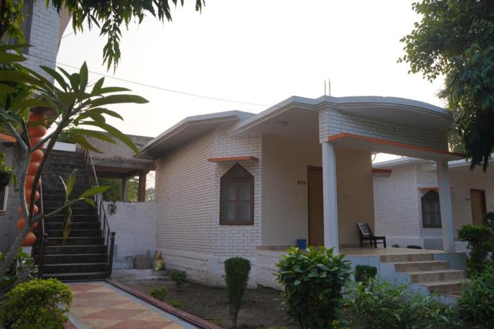 hotel shree krishna jungle resort