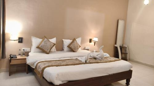 Hotel Shree Krishna Jungle Resort,,2 star