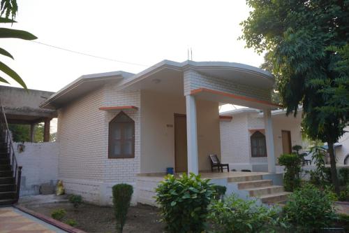 hotel shree krishna jungle resort