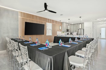 villatel orlando resort apartments by marriott bonvoy