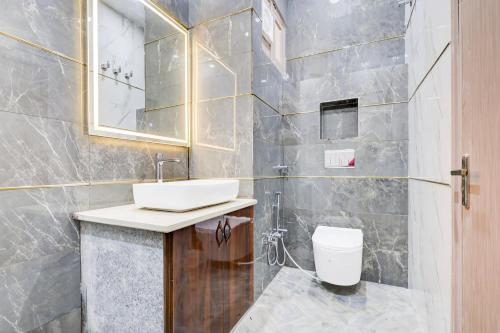 super hotel o bal gopal