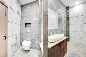 super hotel o bal gopal