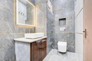 super hotel o bal gopal