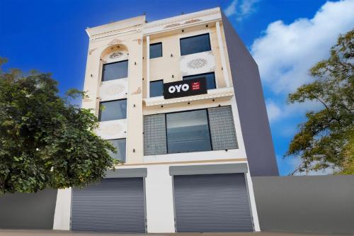 super hotel o bal gopal