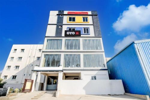 Hotel O Lake View,,3 star