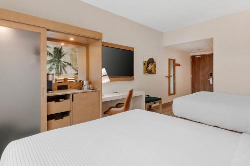 cambria hotel tampa brandon
