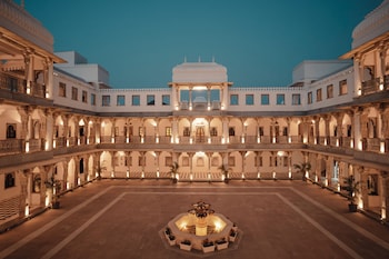 daulatgarh resort