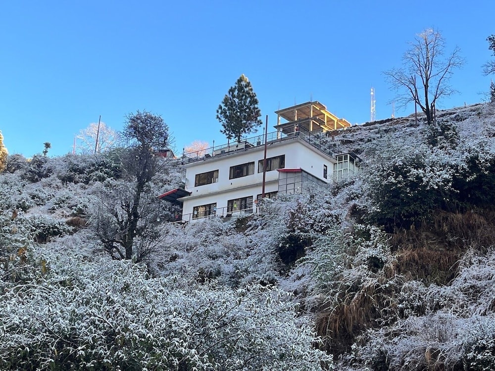 yashvi paradise shimla