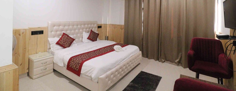 yashvi paradise shimla