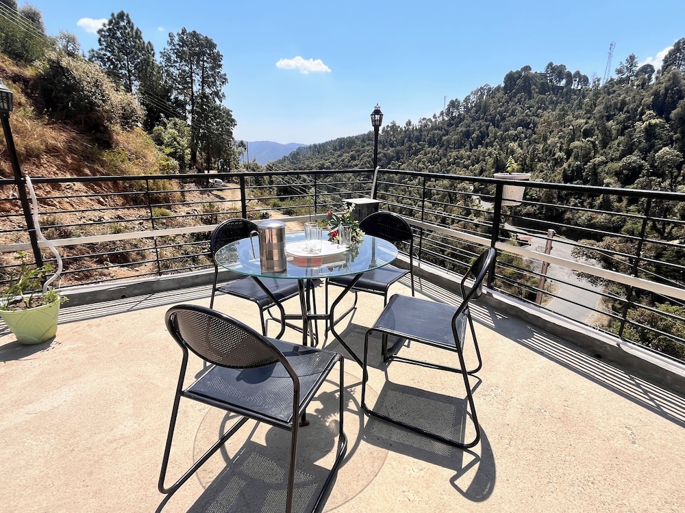 yashvi paradise shimla