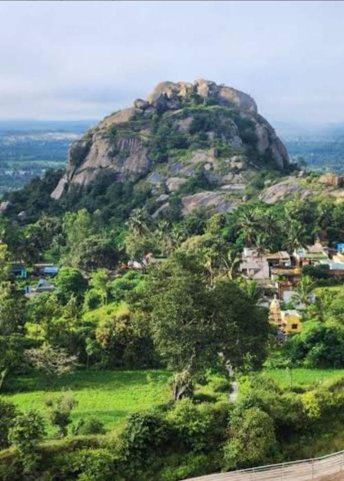 yatri nivas huthridurga