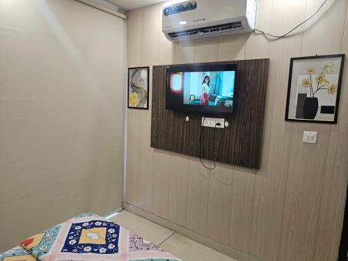 Ultra Luxury Flat 802 By Bliss Stay,,5 star