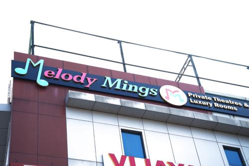 Melody Mings,,3 star