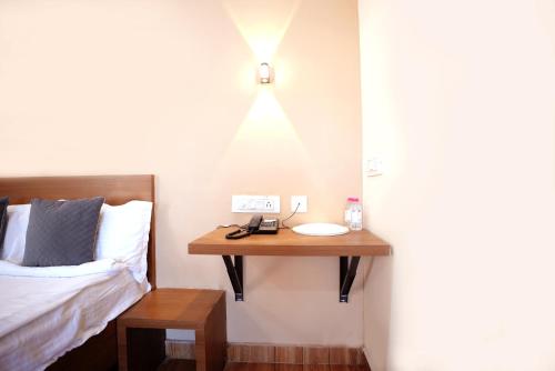 Melody Mings,,3 star