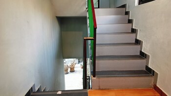 Lill Sparrow By The Verdant Escapes,,2 star