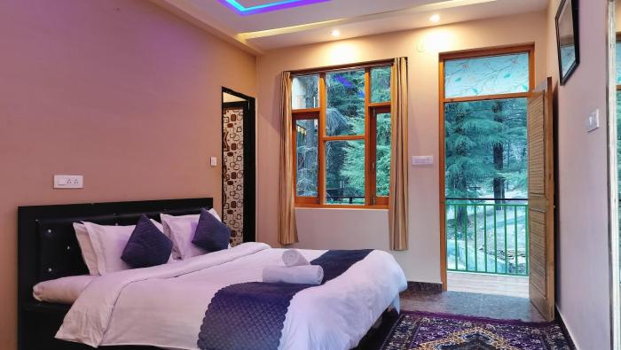 lill sparrow by the verdant escapes