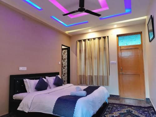 lill sparrow by the verdant escapes