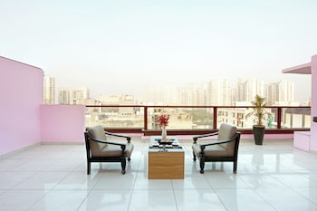 hotel emerald suites and banquet