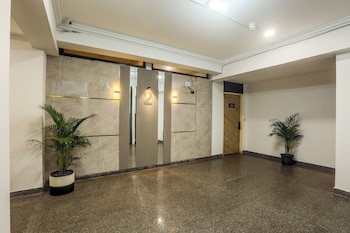 hotel emerald suites and banquet