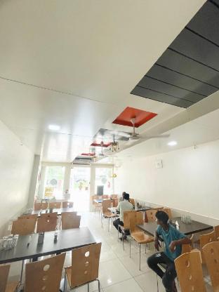 hotel rajdhani and guest house