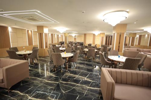 the altruist hotel sec 57