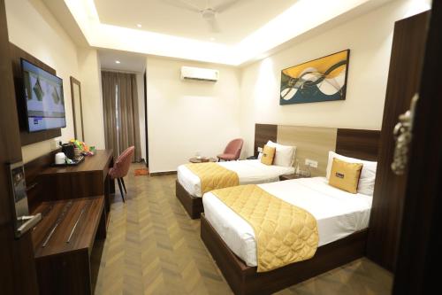 the altruist hotel sec 57