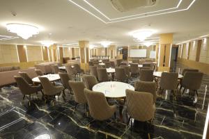 the altruist hotel sec 57