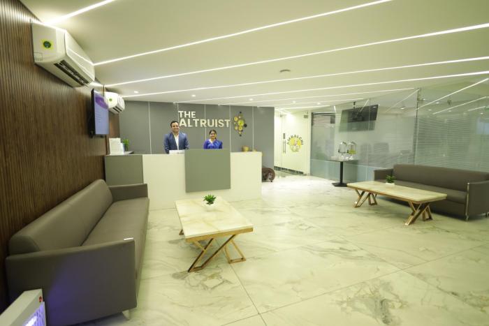 the altruist hotel sec 57